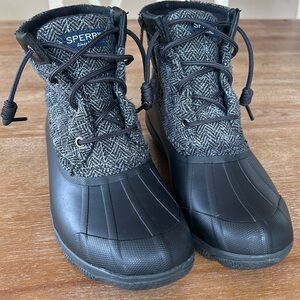 Sperry Women's Syren Golf Duck Boots, Size 6 Black Rubber Chevron Quilted Laced